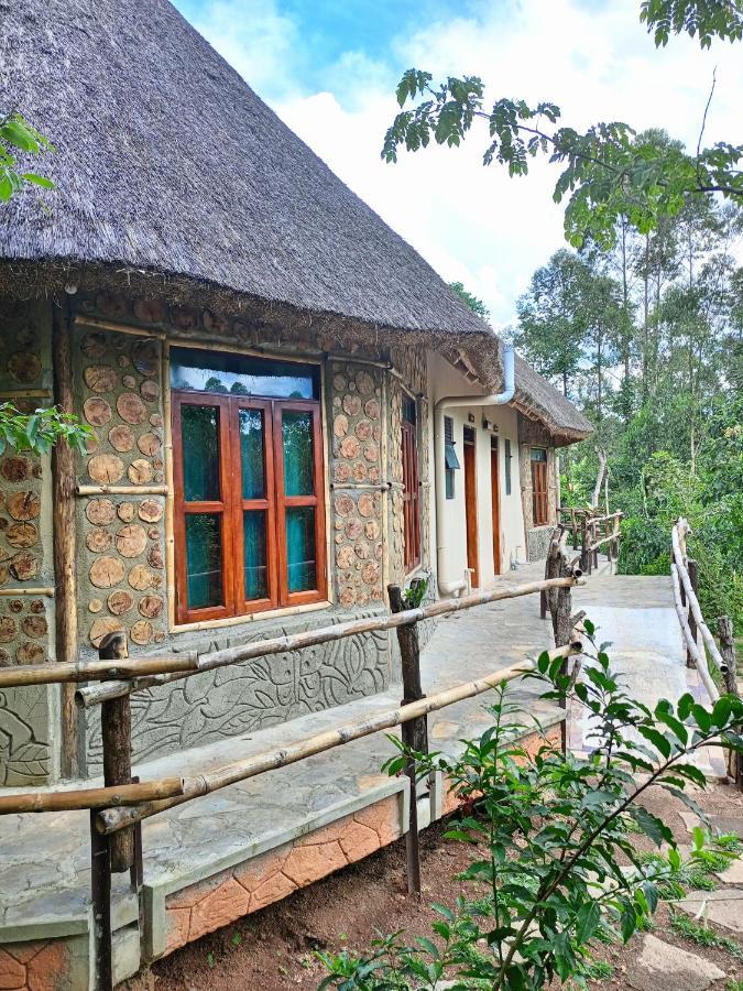 Chimpanzee Capital Safari Lodge Bigodi Ngoại thất bức ảnh