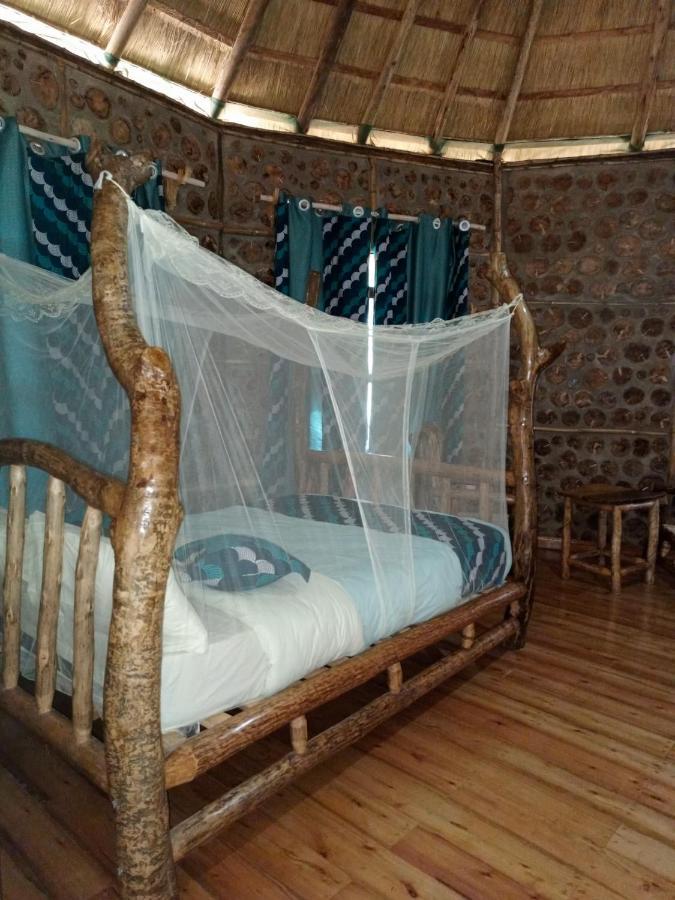 Chimpanzee Capital Safari Lodge Bigodi Ngoại thất bức ảnh